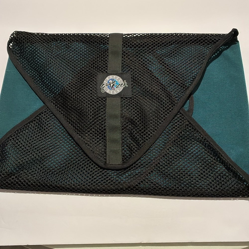 Eagle Creek Pack it system
Clothes folder travel gear
